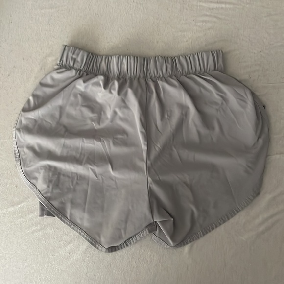 Nike 2 in 1 gray running shorts - Picture 2 of 4